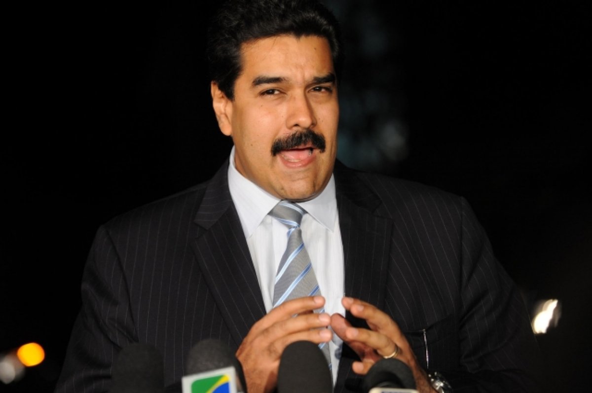 Мадуро распорядился закрыть дипмиссию в столице Эквадора