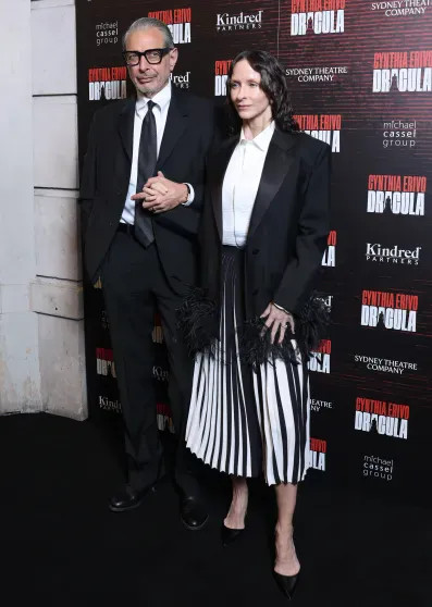 Шэрон Стоун, Флоренс Пью, Приянка Чопра и Ник Джонас посетили светские премьеры calvin klein,emma macintyre,голливуд,джефф голдблюм,лиля коллинз,Мартин Скорсезе,наоми уоттс,Ник Джонас,Приянка Чопра,синтия эриво,сэм клафлин,Шэрон Стоун,эмили ливингстон