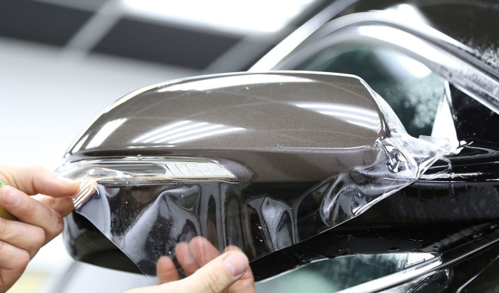 Вот зачем европейцы клеят скотч на свои автомобили Вот зачем европейцы клеят скотч на свои автомобили