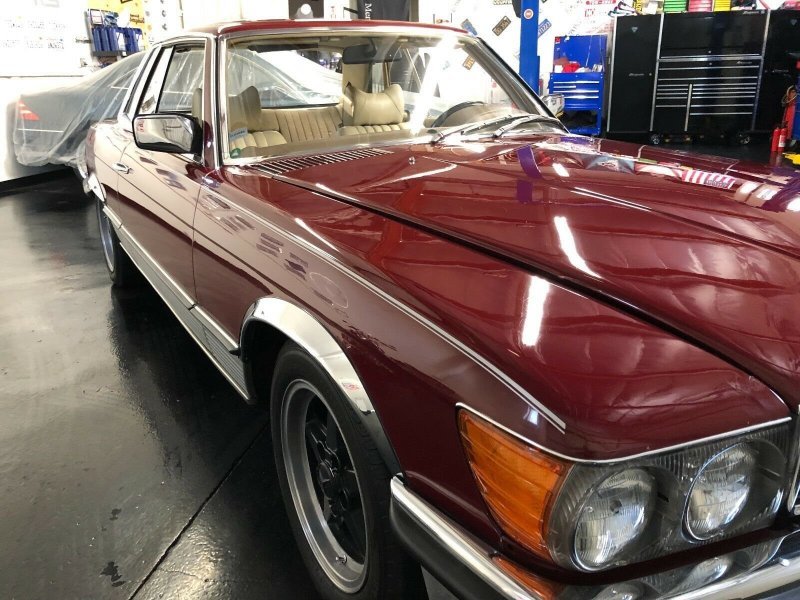 Пенсионерка продала купе Mercedes 450 SLC AMG, которым владела 42 года Пенсионерка продала купе Mercedes 450 SLC AMG, которым владела 42 года