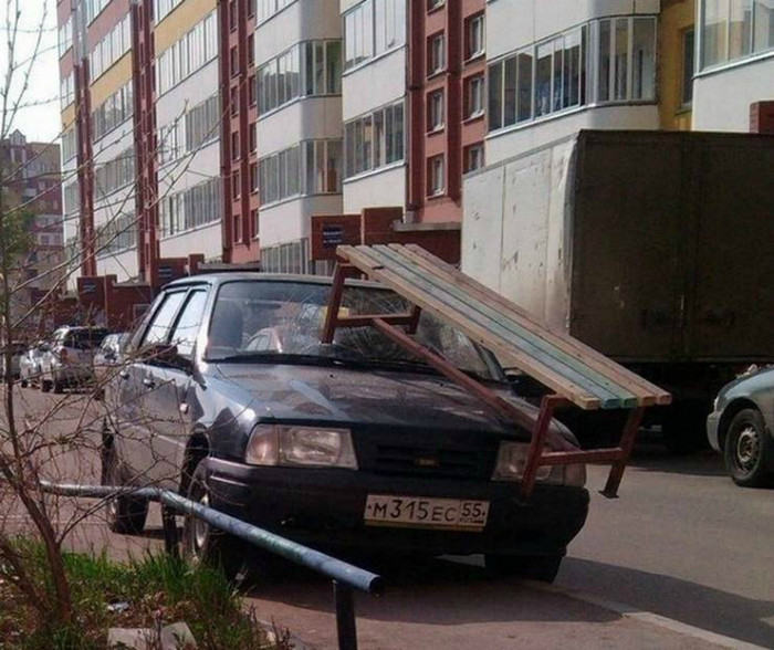 6. «Мы собирались поставить тут скамейку и мы ее таки поставим!» 6. «Мы собирались поставить тут скамейку и мы ее таки поставим!» авто, месть, фото, юмор