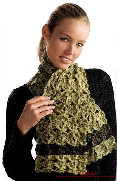 Схемы и подробное описание вязания шарфов спицами и крючком, фото готовых изделий, рекомендации и советы по выполнению различных шарфов, араны, пышные столбики и многие другие узоры для шарфов. Фото №1