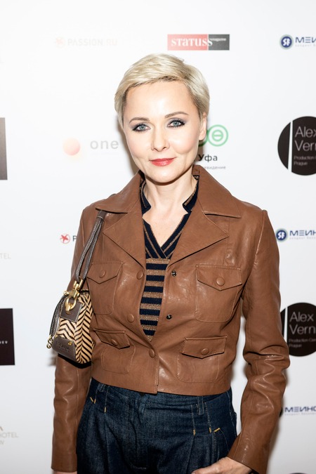 Сати Казанова, Юлия Савичева и другие на открытии благотворительного фотопроекта Стиль жизни,Благотворительность