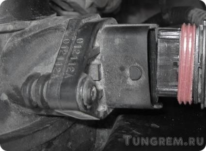 Замена ДМРВ датчика массового расхода воздуха Lada Kalina