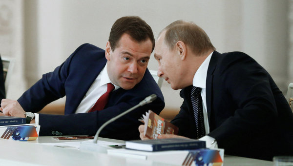Зачем нам нужен президент при действующем премьере? Такого больше нигде нет Зачем нам нужен президент при действующем премьере? Такого больше нигде нет