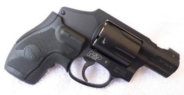 Револьвер Smith & Wesson M&P 340