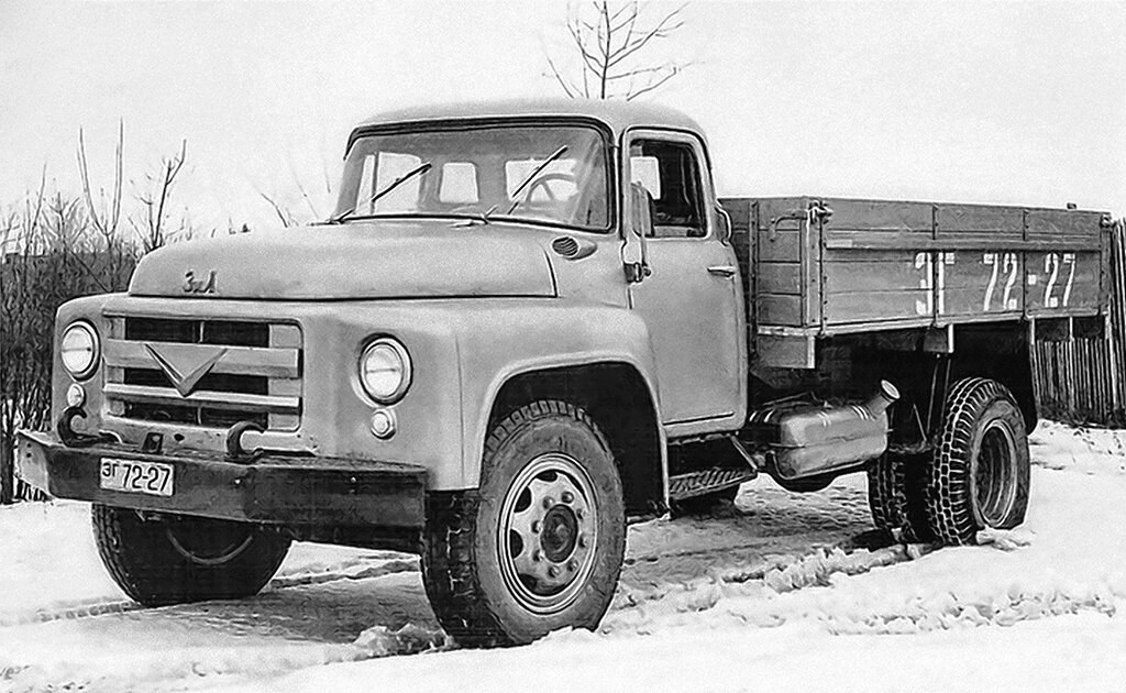 Почему старые ЗИЛы голубые? Почему старые ЗИЛы голубые? грузовики