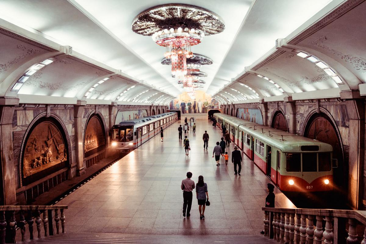 «Чосон» Дениса Давыденко: объективная нереальность из Северной Кореи «Чосон» Дениса Давыденко: объективная нереальность из Северной Кореи