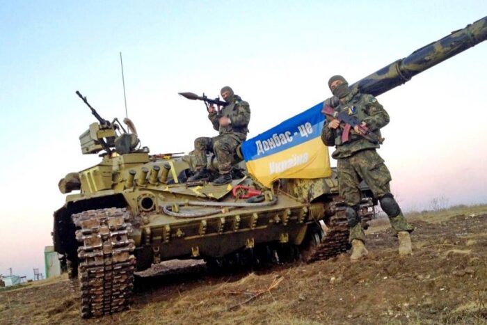 НМ ДНР экстренно перебрасывает танки навстречу атакам ВСУ