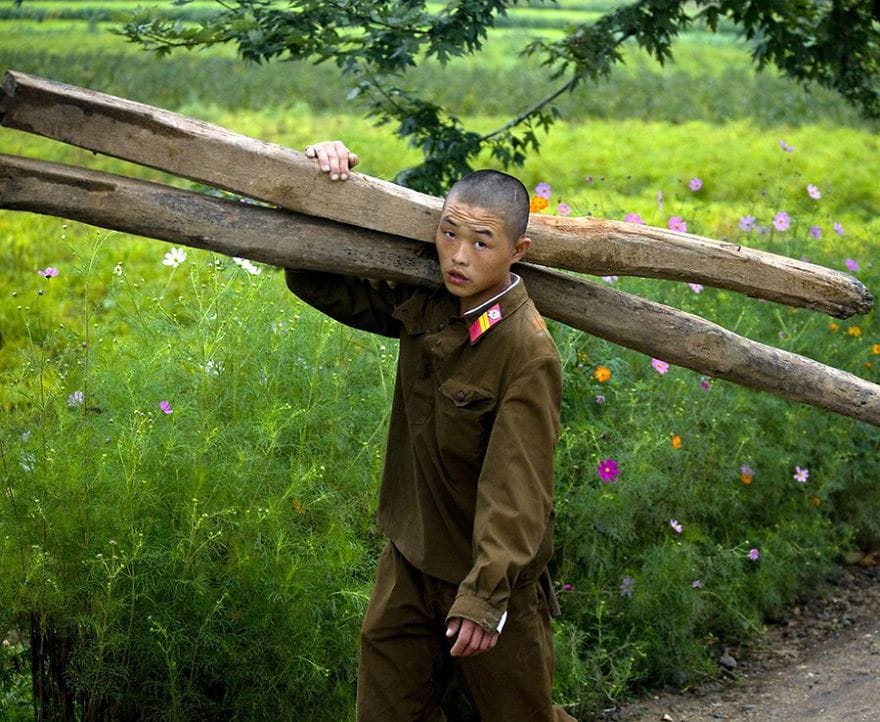 Soldiers Often Help On Local Farms