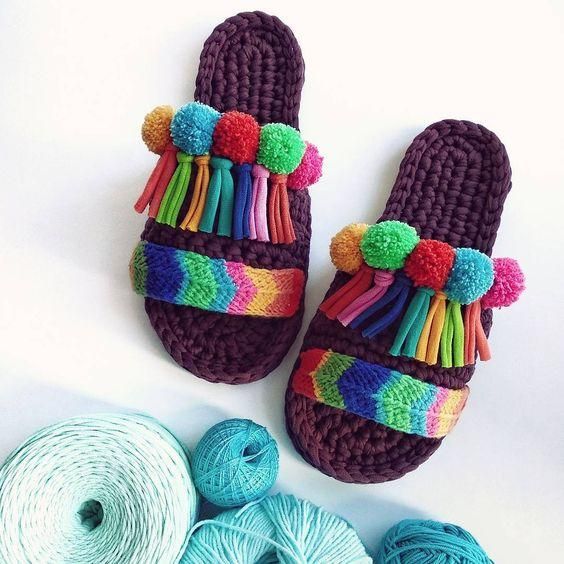 Уютные вязаные тапочки для дома вяжем за один вечер Уютные вязаные тапочки для дома вяжем за один вечер вязаные тапочки,рукоделие,своими руками