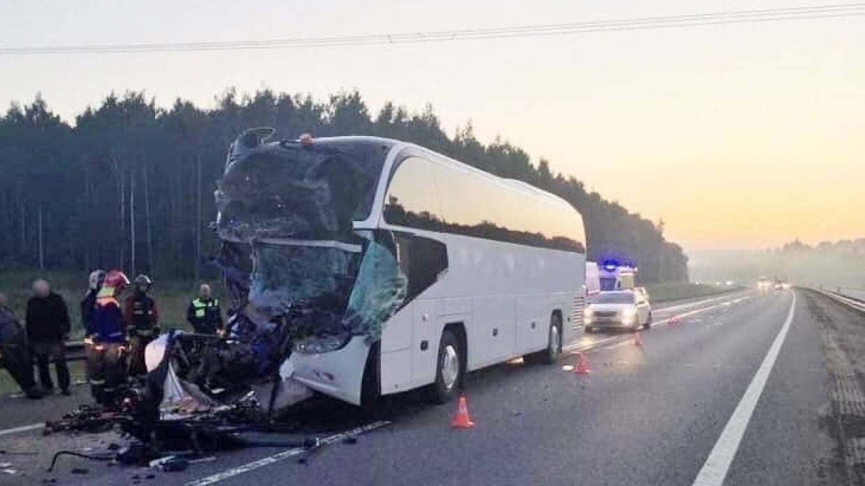 Столкнувшийся с КамАЗом в Калмыкии автобус не был оборудован ремнями безопасности
