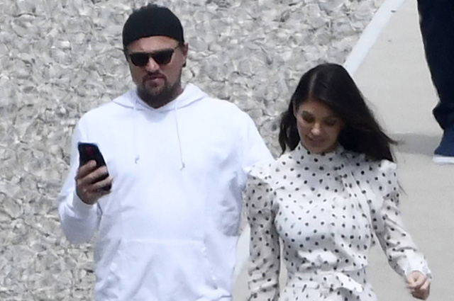 Фотосессия для двоих: Леонардо ДиКаприо и Камила Морроне гуляют в Каннах Фотосессия для двоих: Леонардо ДиКаприо и Камила Морроне гуляют в Каннах Звездные пары