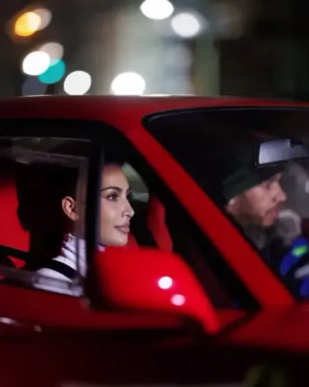 Льюис Хэмилтон опубликовал видео с Ким Кардашьян на фоне слухов об их романе Кардашьян, Хэмилтон, Льюис, вместе, ХэмилтонКим, появились, видео, КардашьянКим, Формулы1, Хэмилтона, Ранее, первый, Сейнтом, Токио, марте, рэпер, известна, восьми, развелась, реакция