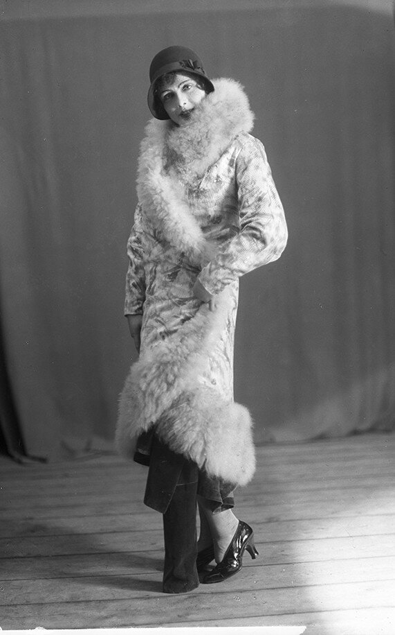 Ольга Андровская в роли Рокси Харт в спектакле МХАТ "Реклама", 1930 год.