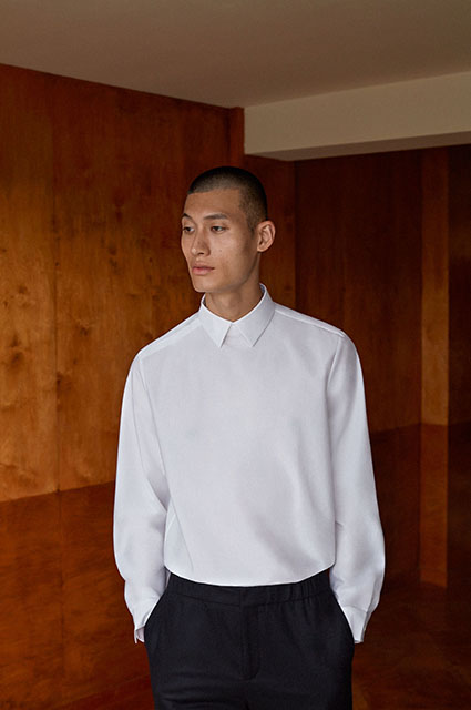 Баухаус, power dressing от Зендаи и гардероб путешественниц: смотрим новые осенние лукбуки Лукбук