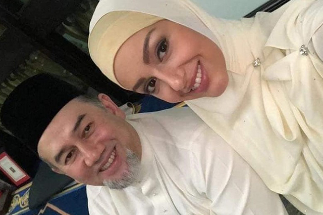 Появились первые фото беременной жены экс-короля Малайзии Оксаны Воеводиной Звездные пары