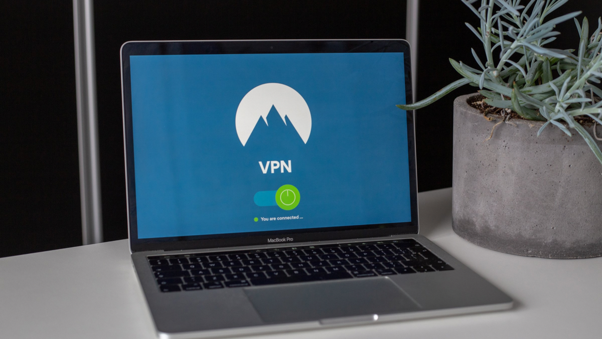 Оказывается, не многие знают как переводятся названия этих технологий: VPN, USB, NFC и SMS