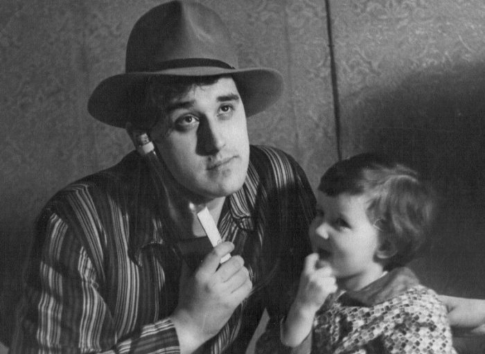 Реальная жизнь атамана Грициана Таврического: успех, ревнивая жена и другие радости и беды Григория Абрикосова Реальная жизнь атамана Грициана Таврического: успех, ревнивая жена и другие радости и беды Григория Абрикосова актер,Григорий Абрикосов,концерт,наши звезды,фильм,шоубиz