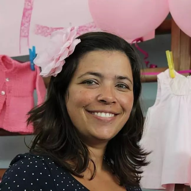 Работница Макдональдса накормила голодного мальчика гамбургером. Годы спустя он стал миллионером и нашёл её 