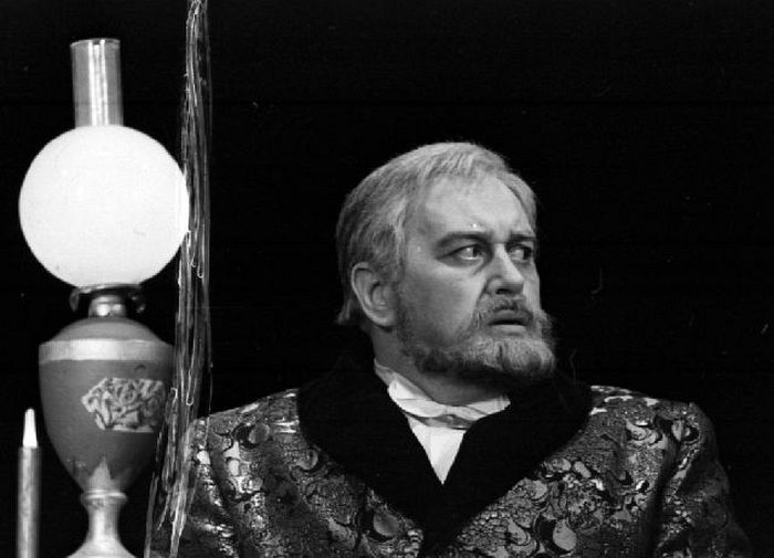 Реальная жизнь атамана Грициана Таврического: успех, ревнивая жена и другие радости и беды Григория Абрикосова Реальная жизнь атамана Грициана Таврического: успех, ревнивая жена и другие радости и беды Григория Абрикосова актер,Григорий Абрикосов,концерт,наши звезды,фильм,шоубиz