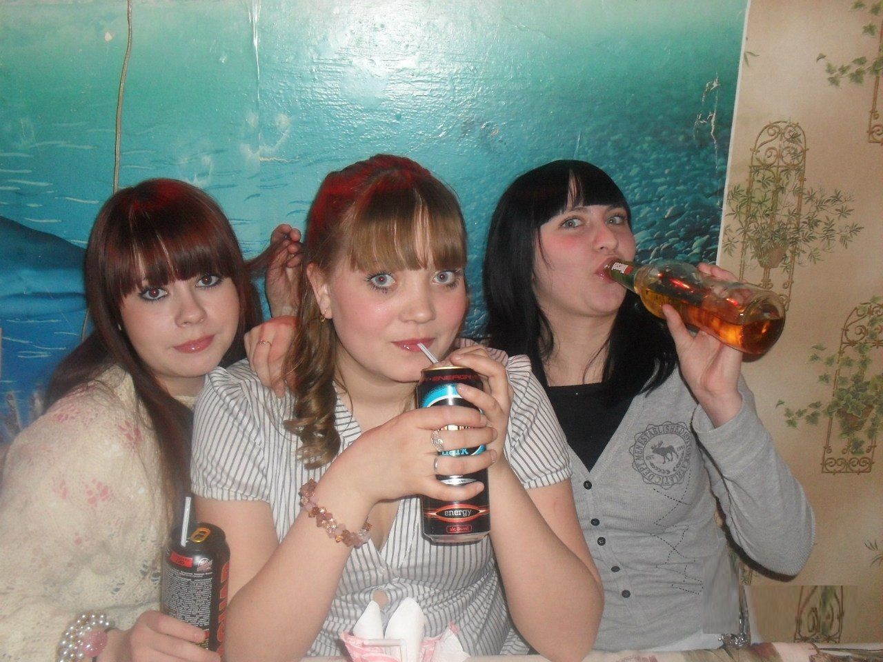 Деревенские пьяные женщины