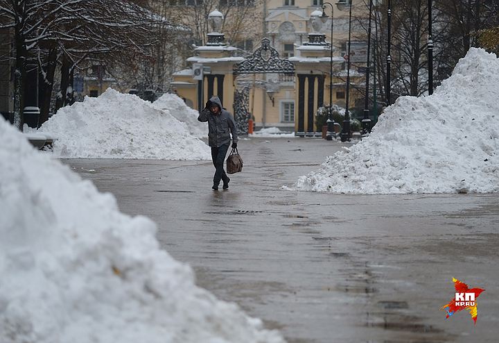 Плохой москва. Выросли сугробы. Плохая погода в Москве. Плохой климат в Москве. Фото Москвы плохие условия.