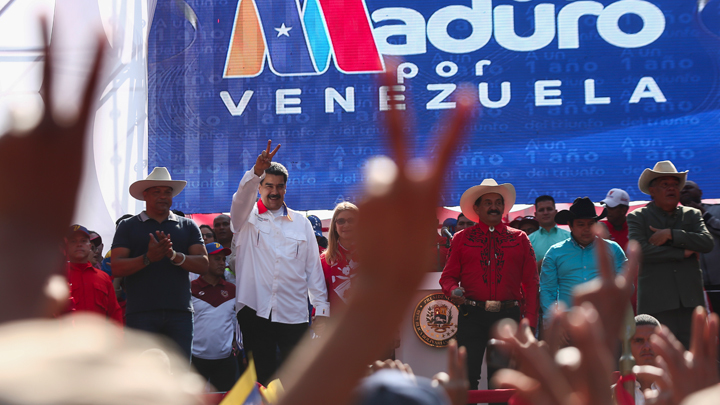 Не по Хуану сомбреро: Мадуро поставил Гуайдо в неудобное положение