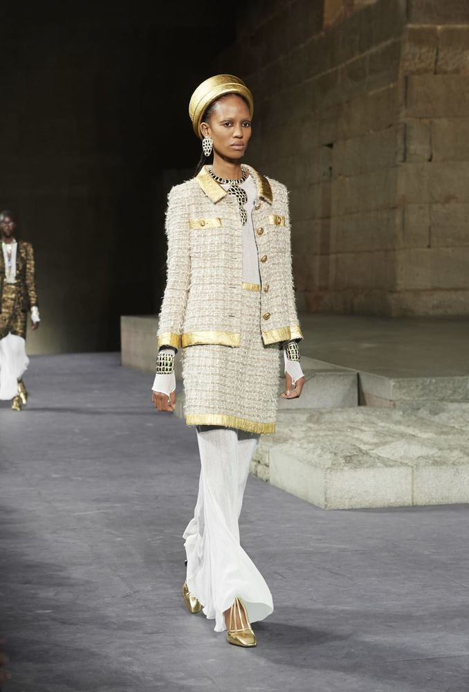 Chanel привез Египет в Сеул: Топ-17 нарядов показа Metiers d'Art 2018/19 Chanel привез Египет в Сеул: Топ-17 нарядов показа Metiers d'Art 2018/19 chanel,дизайнеры,коллекции,мода,мода и красота,стиль