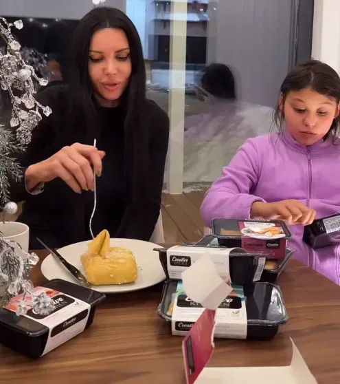 Блины с красной икрой и народные костюмы: как Яна Рудковская, Виктория Шелягова, Оксана Самойлова и Наталья Давыдова отмечают Масленицу instagram (инстаграм),социальная сеть,анджелина боня,викторий боня,Виктория Шелягова,г,Москва [1405113],григория добрыгина,Екатерина Волкова,Ксения Пунтус,Наталья Давыдова,Наталья Подольская,Никита Михалков,Оксана Самойлова,полина подплетенная,Яна Рудковская