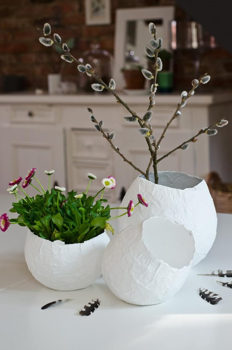 Сделать красивую вазу с использованием техники "папье-маше" - очень просто