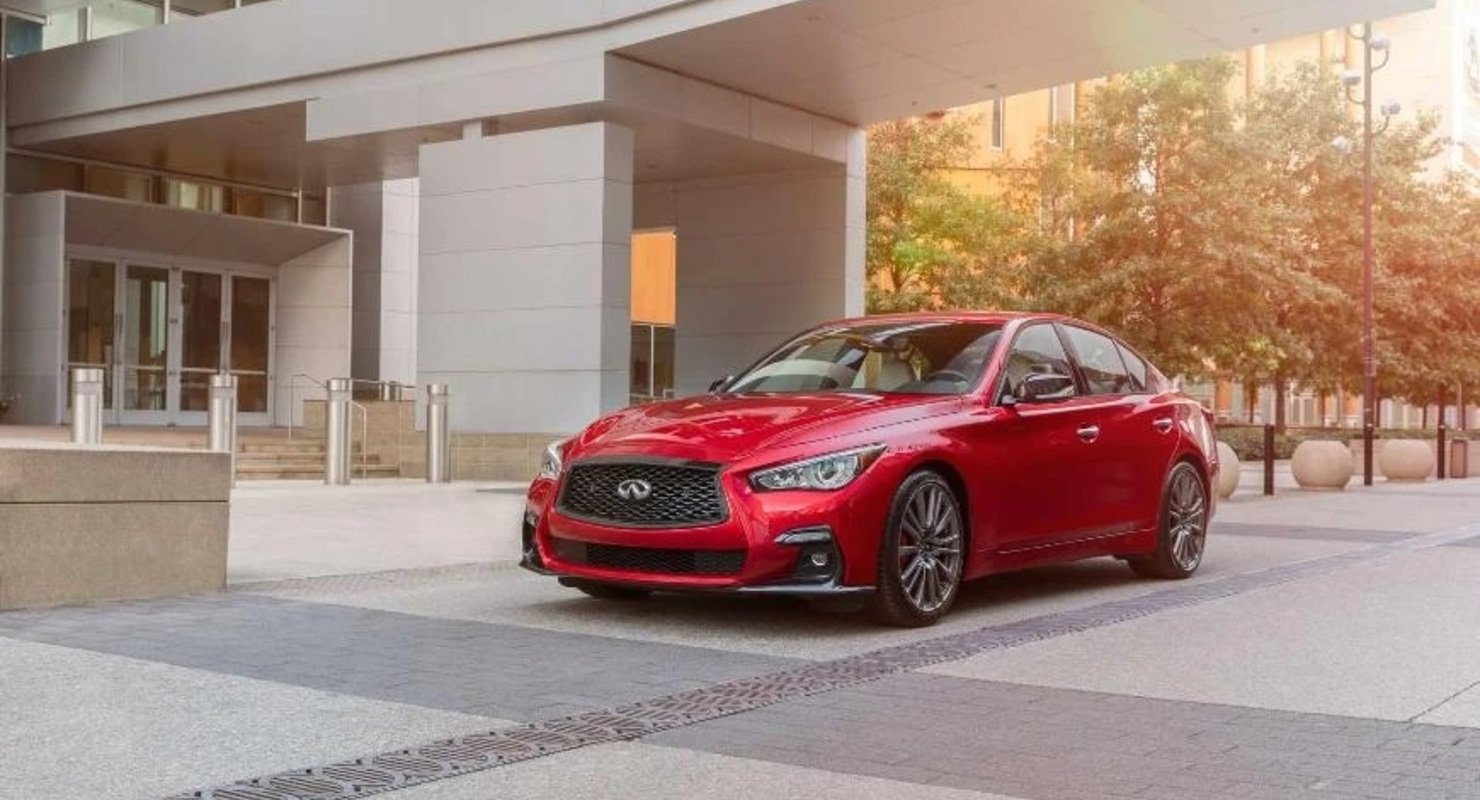 Infiniti представил обновленный Q50L