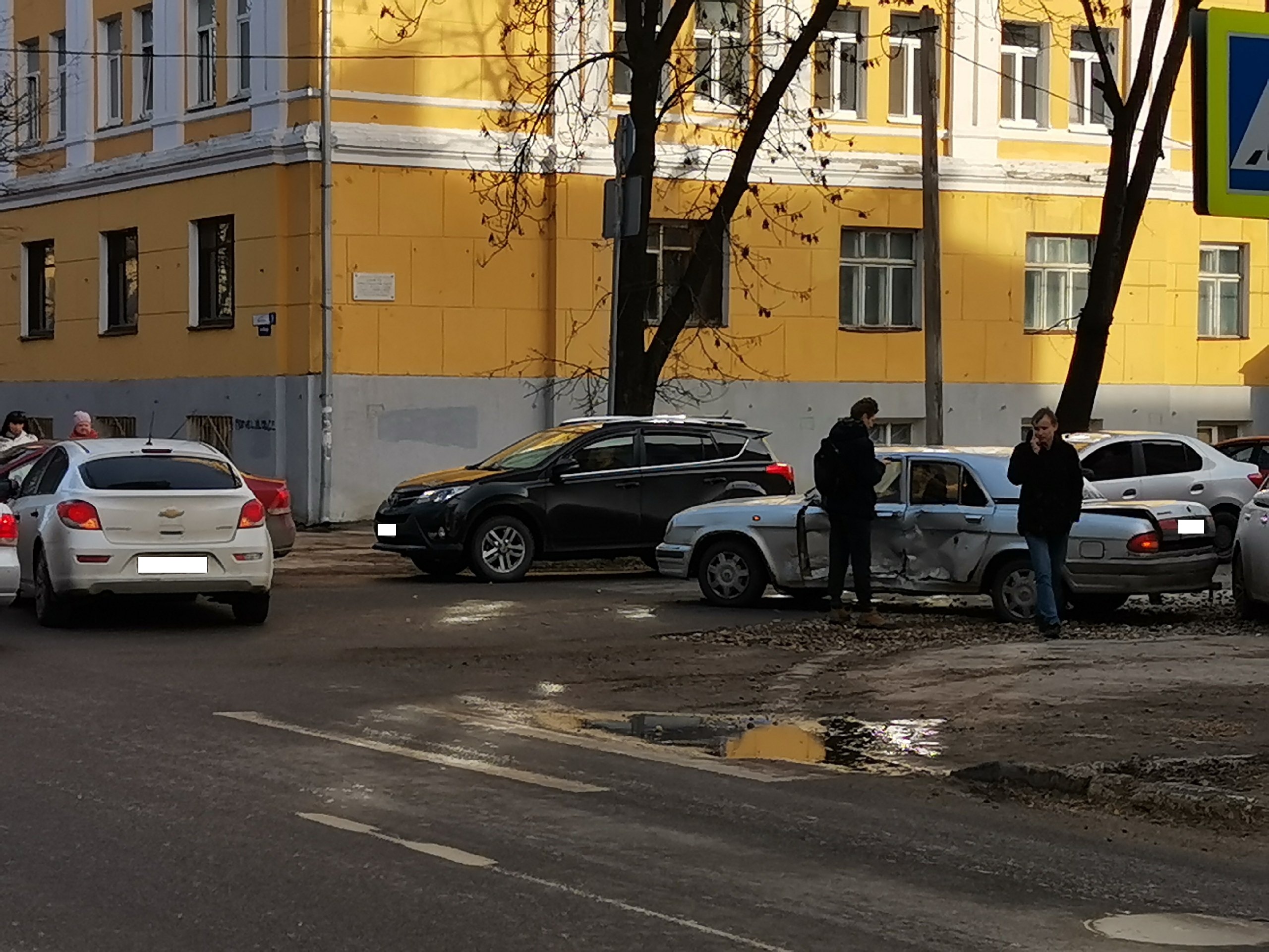 Новости твери сегодня последние. Авария на перекрёстке Тверь улица Бебеля. Что творится сейчас в Твери. 1 Событие произошедшее в Твери.