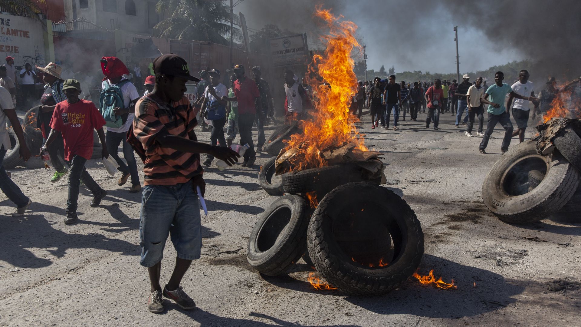 Народ Гаити призвал РФ и Китай заблокировать ввод американских войск в Совбезе ООН Весь мир