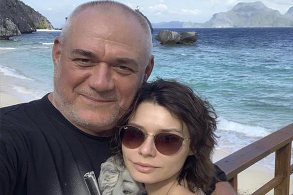 Родственники Сергея Доренко устроили безобразный скандал Родственники Сергея Доренко устроили безобразный скандал наши звеззды,Сергей Доренко,скандал,шоу,шоубиz,шоубиз