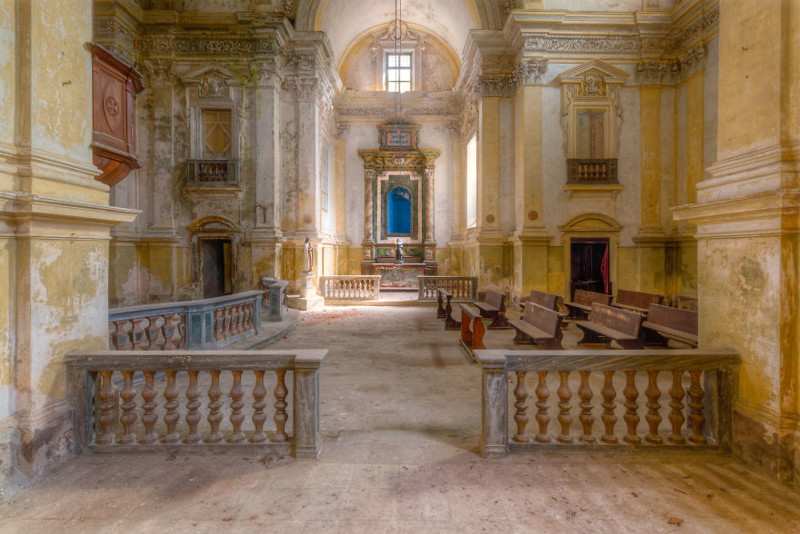 Фотограф снимает заброшенные церкви заброшенные храмы, истории, ото