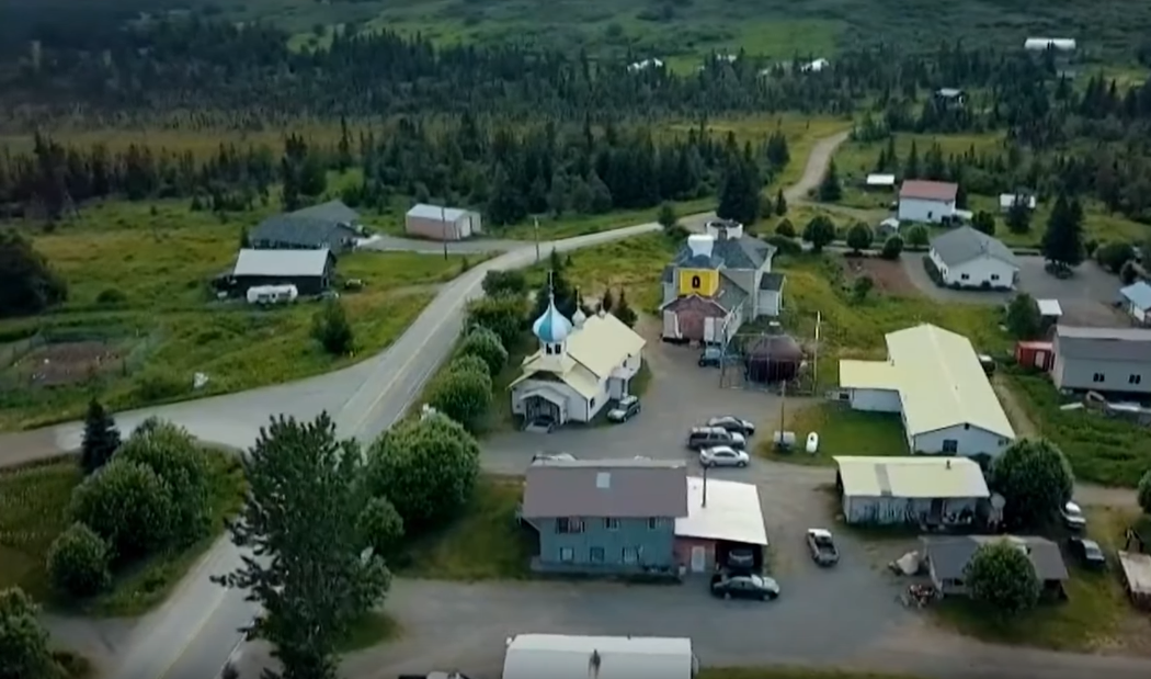 Деревня Николаевск Аляска. Николаевск Аляска. Староверы на Аляске. Современная русская Америка.