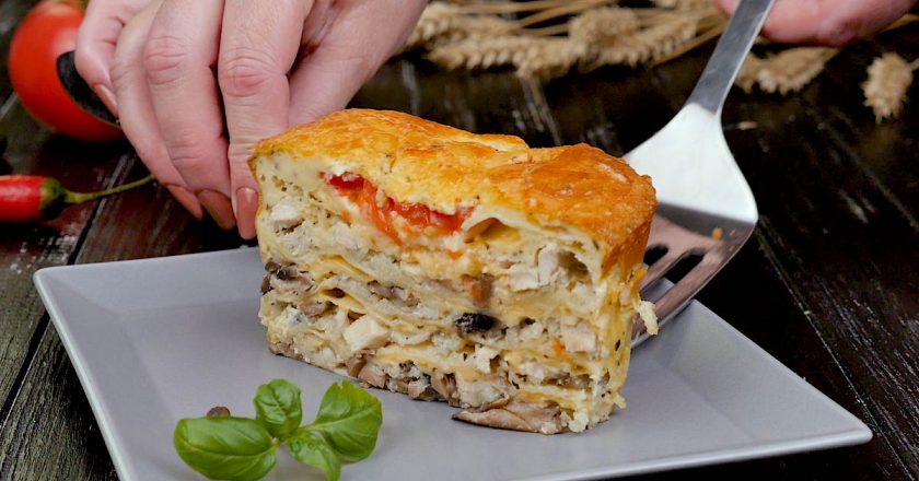 Ленивый пирог из лаваша с грибами и курицей выпечка,закуски