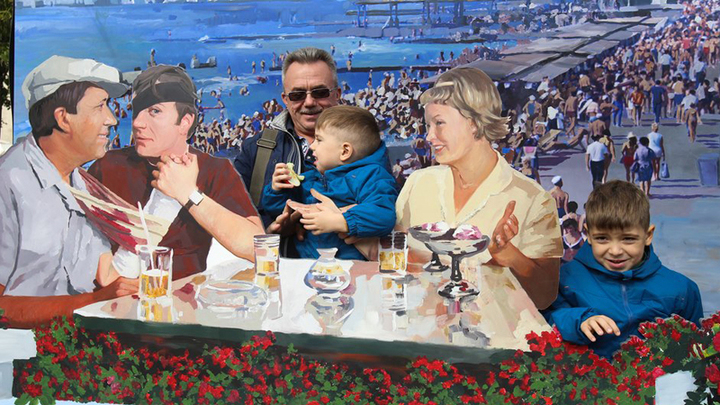 ДЕМБЕЛЬСКИЙ АККОРД ОКСАНЫ ПУШКИНОЙ: ИНОАГЕНТЫ ЛОББИРУЮТ "ЗАКОН О СЕМЕЙНОМ НАСИЛИИ"