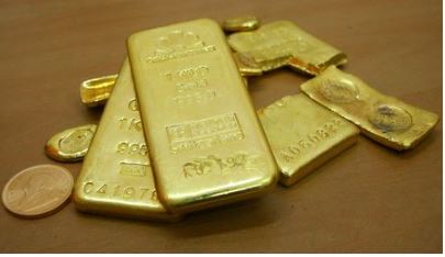 Золото торгуется вблизи 2-месячных максимумов, палладий растет