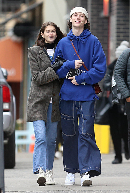 Опасные связи: Кайя Гербер замечена на свидании с Питом Дэвидсоном Опасные связи: Кайя Гербер замечена на свидании с Питом Дэвидсоном Звезды,Звездные пары