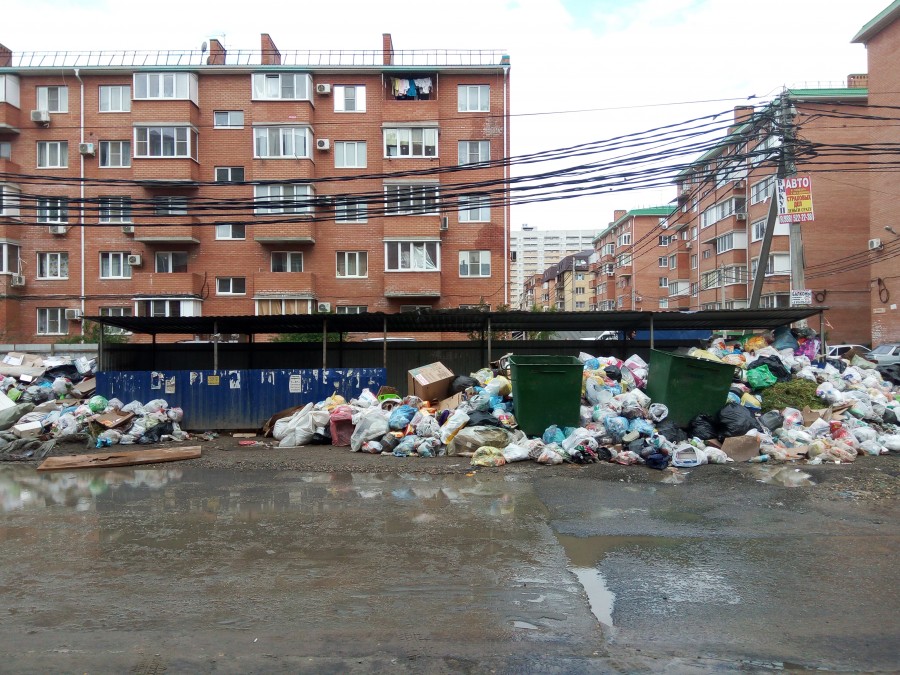 Жалкое место. Трущобы Краснодара. Саратов трущобы. Краснодар бедные районы. Ярославль трущобы.