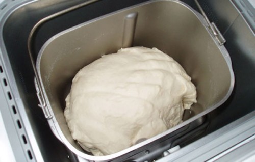 Готовим тесто для булочек в хлебопечке