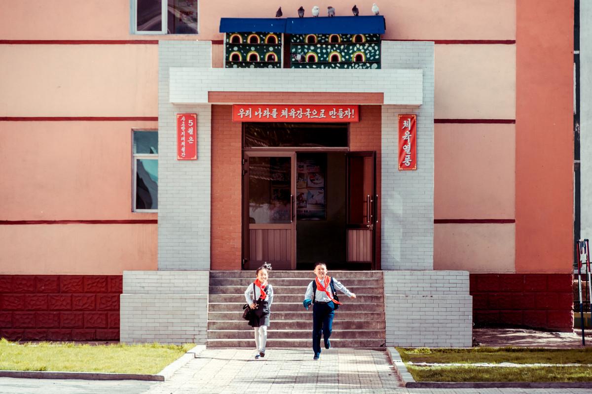 «Чосон» Дениса Давыденко: объективная нереальность из Северной Кореи «Чосон» Дениса Давыденко: объективная нереальность из Северной Кореи