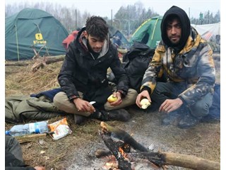 Тройная вина Европы перед мигрантами: разбомбили, поманили, кинули