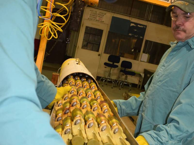 Украина хочет американские кассетные бомбы Mk 20 Rockeye II Украина хочет американские кассетные бомбы Mk 20 Rockeye II оружие