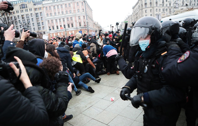 Соцсети накажут за привлечение детей на незаконные митинги