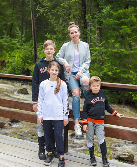 Как Светлана Лобода, Анастасия Решетова, Татьяна Навка и другие звездные мамы проводят лето со своими детьми Как Светлана Лобода, Анастасия Решетова, Татьяна Навка и другие звездные мамы проводят лето со своими детьми Хроника