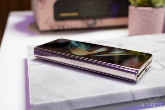 Представлены складные смартфоны Galaxy Z Fold 4 и Flip 4 Galaxy, сканер, хранения, оперативной, Snapdragon, дюйма, данных, емкостью, смартфон, разрешением, частотой, памяти, долларов, отпечатков, камеры, задние, устройства, также, пальцев, имеет