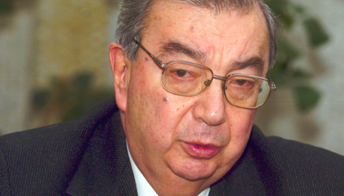 «Жуликов надо ловить, а не деньги перепрятывать»: Принципы жизни Евгения Примакова «Жуликов надо ловить, а не деньги перепрятывать»: Принципы жизни Евгения Примакова россия